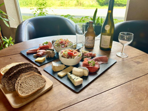 Plateaux de charcuterie & fromages (sur réservation)